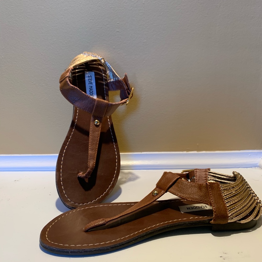 Steve Madden flat sandal